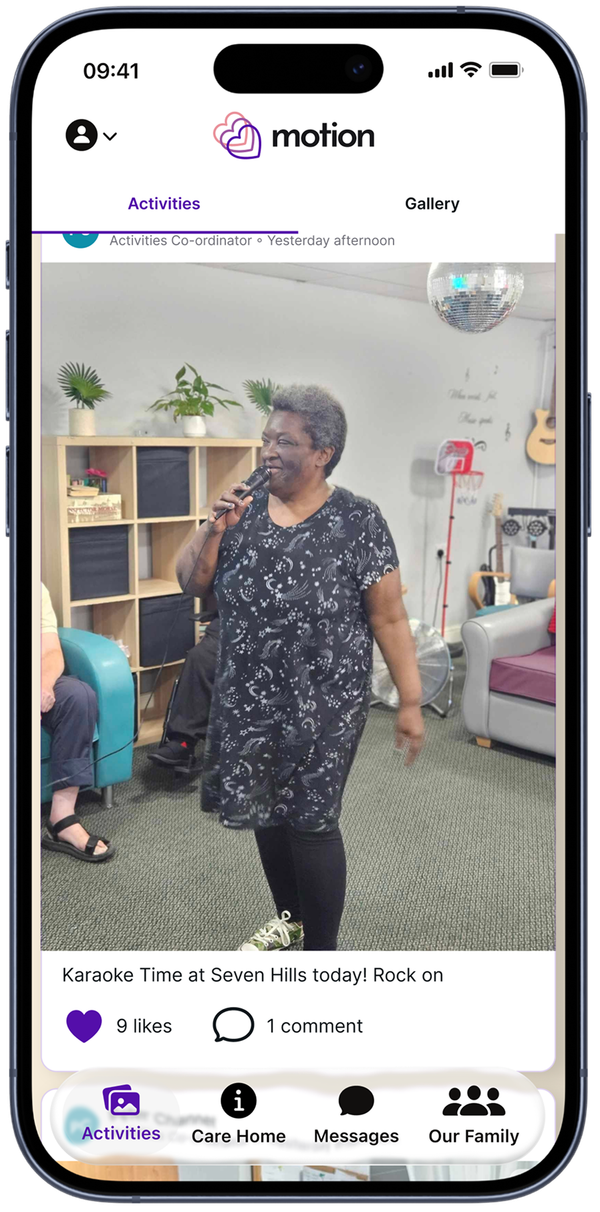A screenshot of Motion's circle app, showing an update where someone is doing karaoke